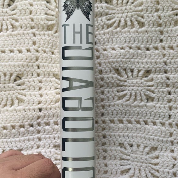 The Diabolic by S.J. Kincaid | Hardback | Used Book: Very Good Condition - Picture 2 of 2